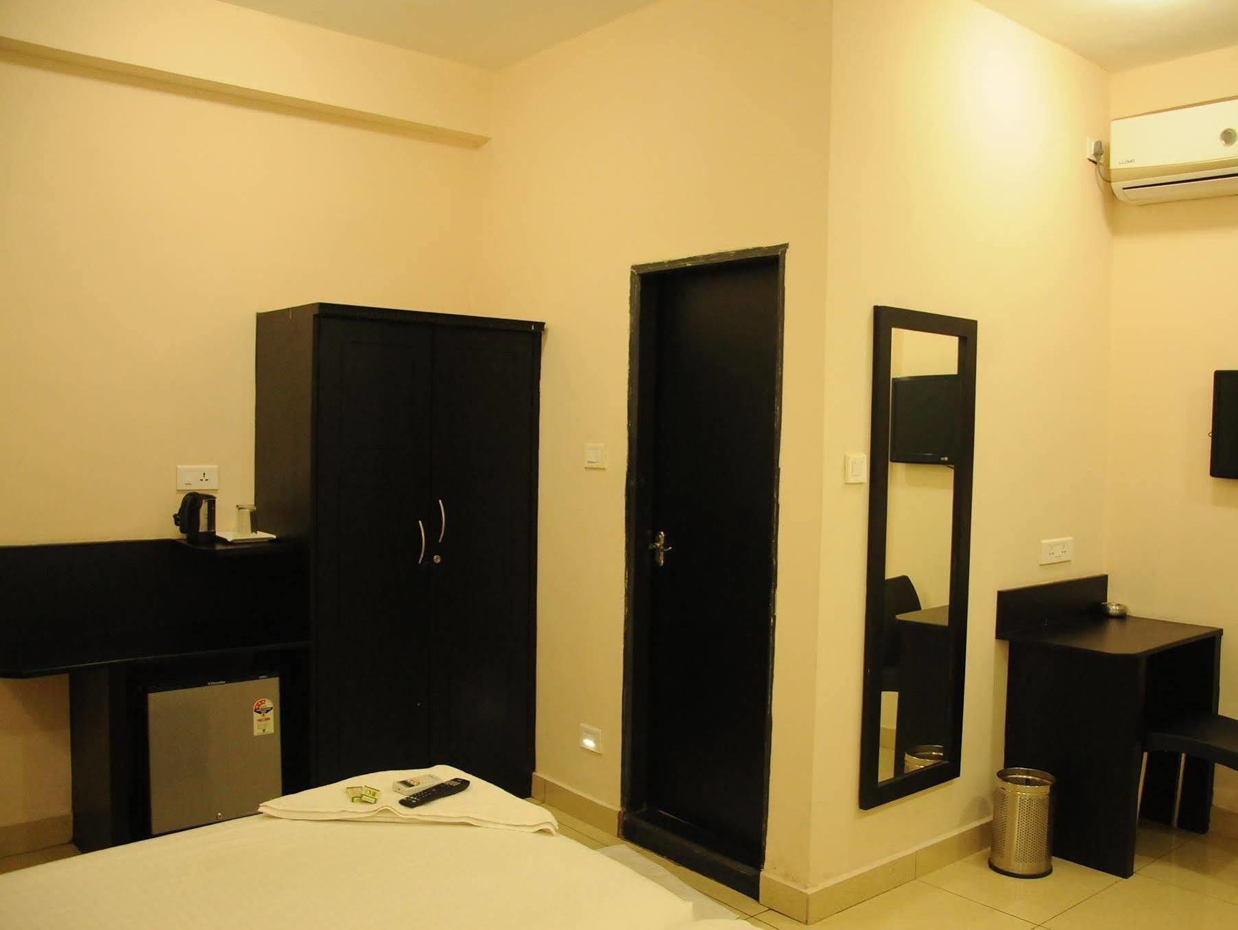 Hotel Sri Krishna Residency Udupi Exterior foto